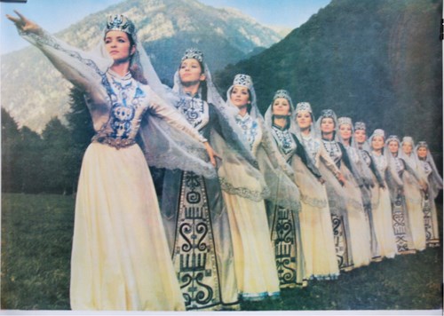 KUZEY KAFKASYA DANS TOPLULUĞU